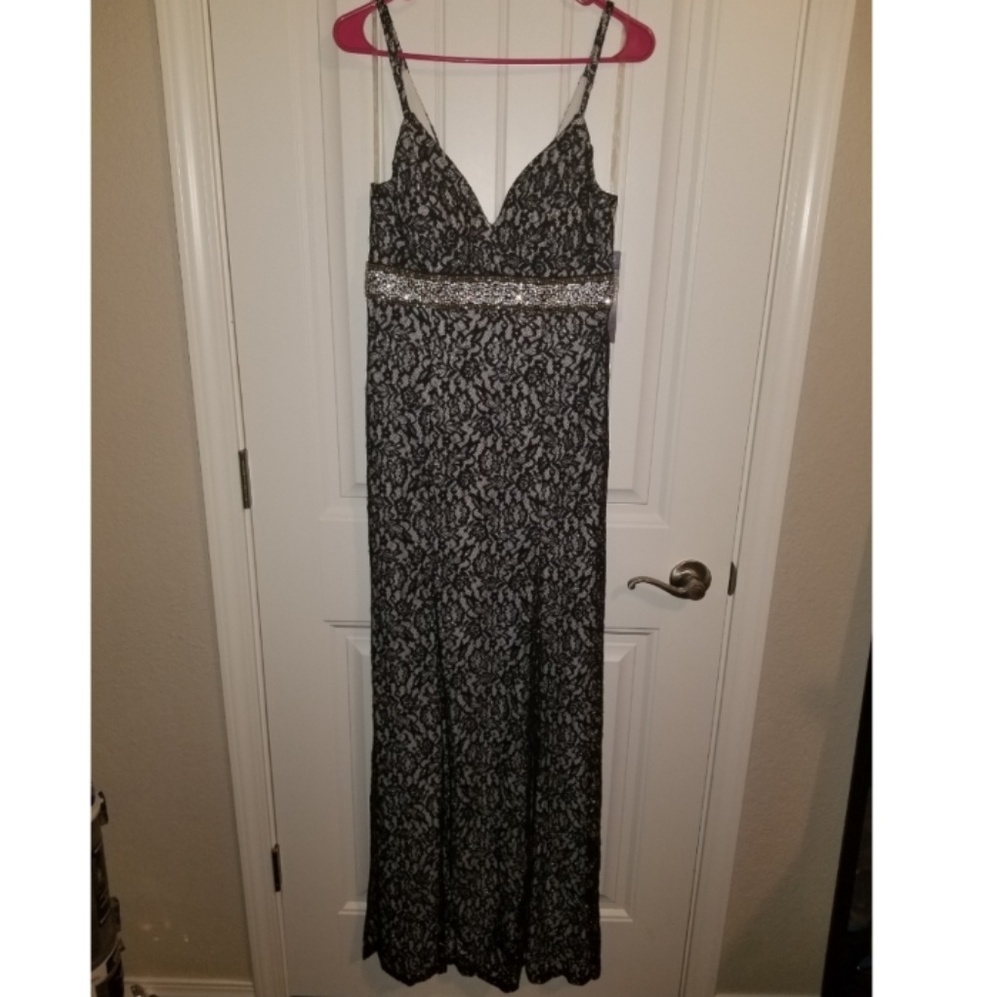 PROM/ FORMAL EVENT DRESS